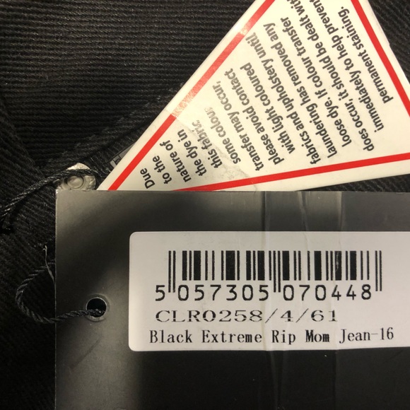 PrettyLittleThing Ripped Mom Jeans BNWT - Picture 7 of 9